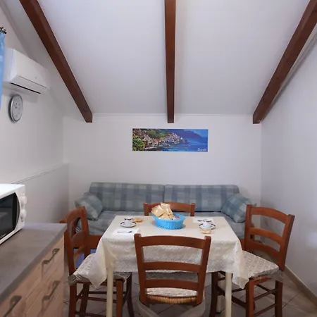 Gialu * Erchie (Campania)